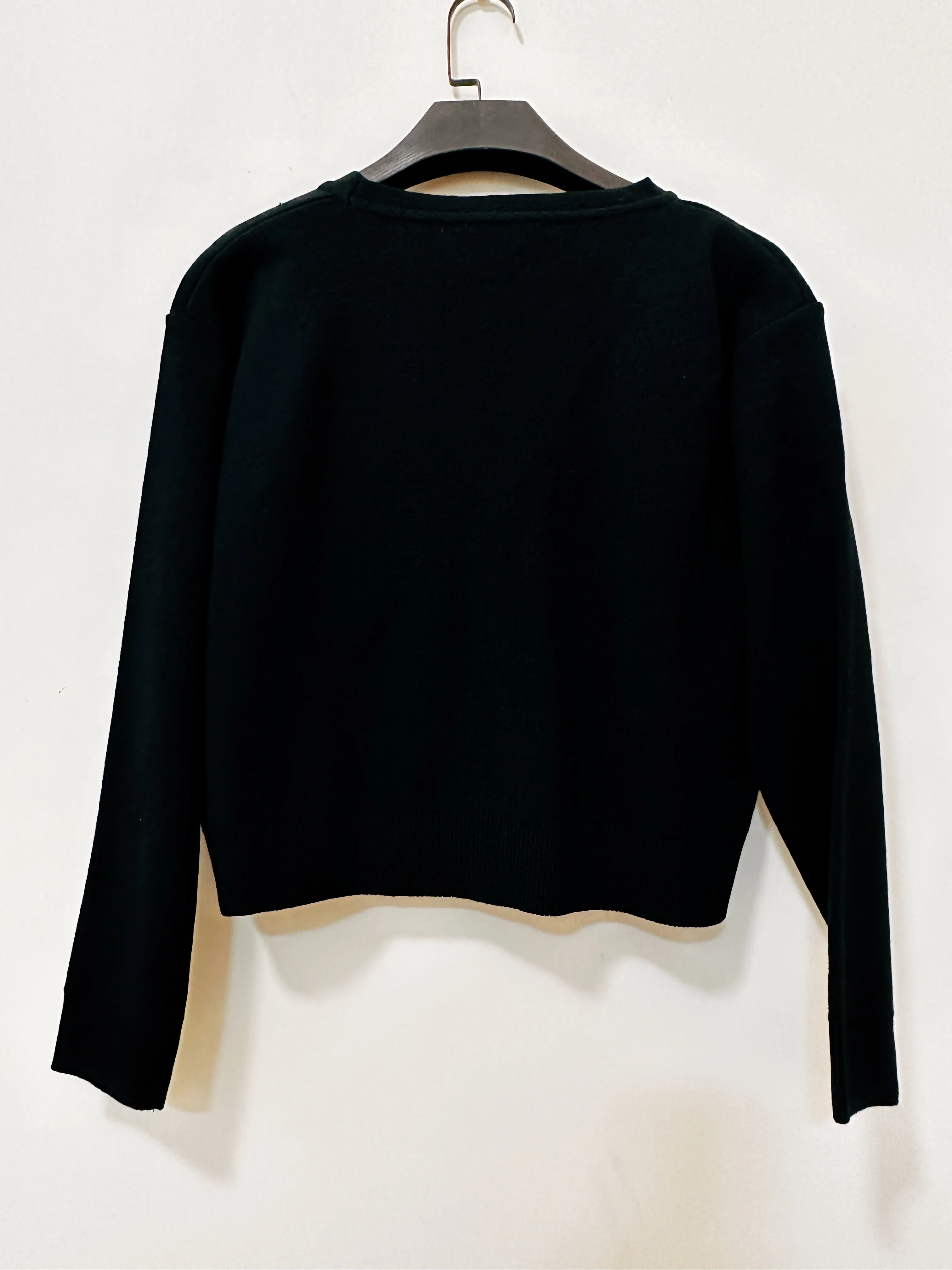 [Ready Stock] 퍼르 Korean Pearl Button Cardigan [2 Colours]