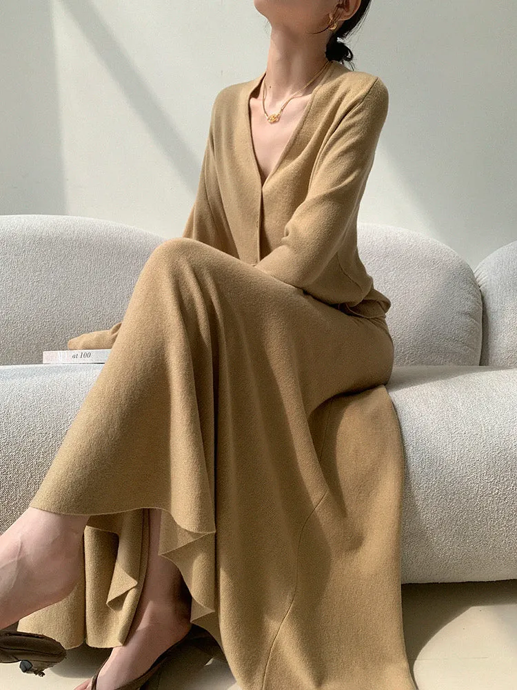 Relaxed V Cardigan in Khaki