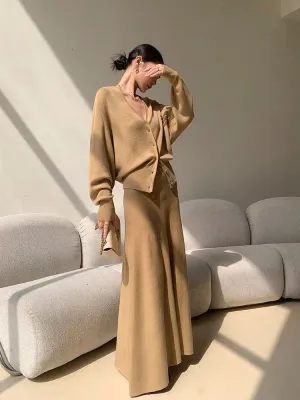 Relaxed V Cardigan in Khaki