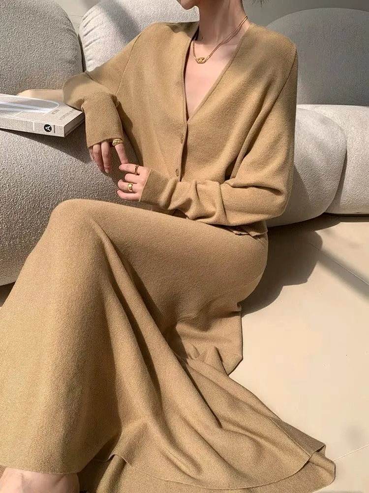 Relaxed V Cardigan in Khaki